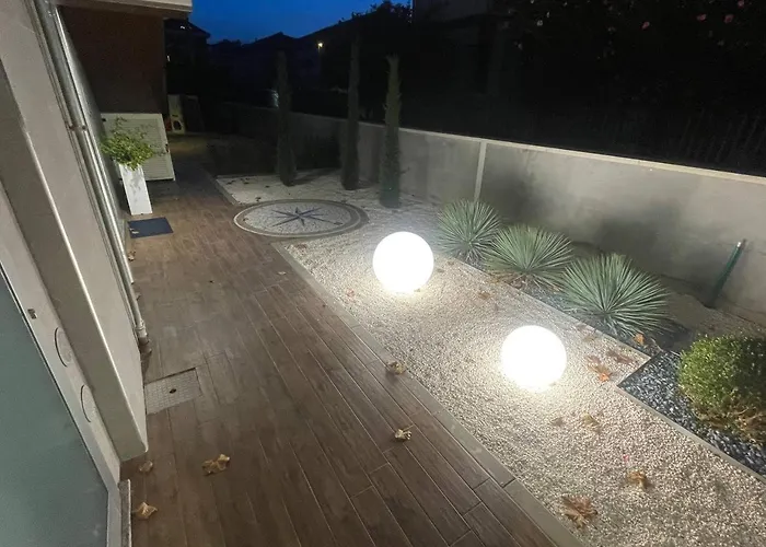 Grande Terrazza Con Vista Mare Parziale Апартаменты *